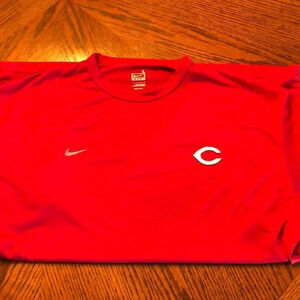 Nike Cincinnati Reds Fit Dry Shirt